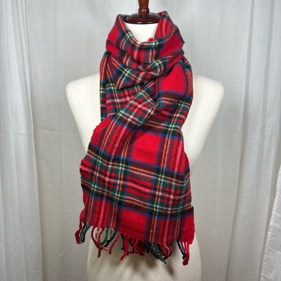 L.L. Bean 100% Lambswool Red Scotch Plaid Scarf Made by John Hanly Ireland - Picture 6 of 6